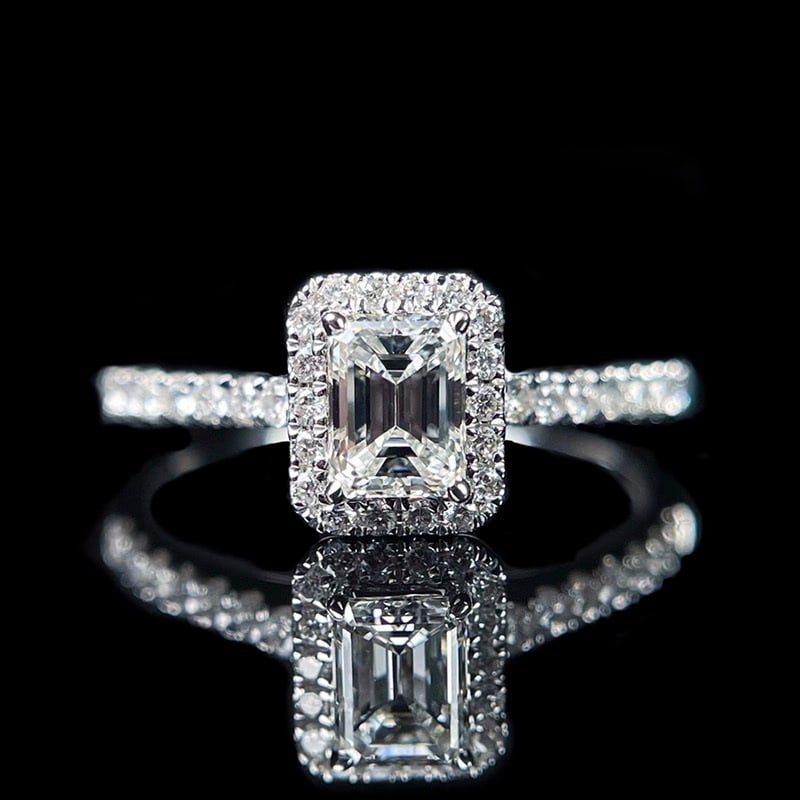 Gia Certified 14k Gold 0.40 Ct Natural G Vvs2 Emerald Diamond Ring: Ref:231020185 // gold content:14k gold // ring size:7. 25us // // main gemstone:diamond // certified:gia // shape:emerald // carat weight:0. 40ct // clarity grade:vvs2 // color:g // treatment:natural
