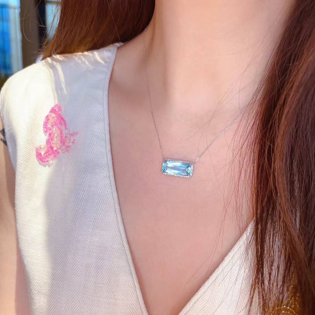14k Gold 4.03 Ct Natural Aquamarine & Diamond Necklace - 2