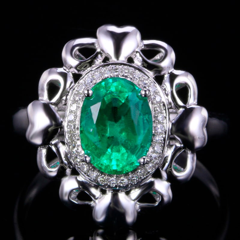 14k Gold 1.50 Ctw Vivid Green Natural Emerald & Diamond Ring: Ref:231020204 // gold content:14k gold // ring size:7. 25us // // main gemstone:emerald // shape:oval // carat weight:1. 41ct // color:vivid green // treatment:natural // // adjacent gemstone 2 :