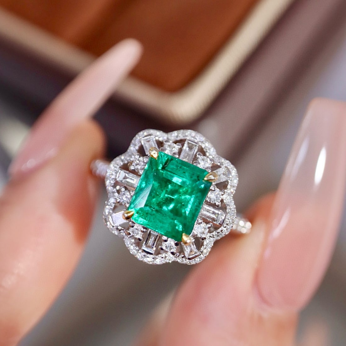 14k Gold 2.09 Ctw Natural Emerald & Diamond Ring: Ref:231020207 // gold content:14k gold // ring size:7. 25us // // main gemstone:emerald // shape:octagonal // carat weight:1. 63ct // color:green // treatment:natural // // adjacent gemstone 2 :
