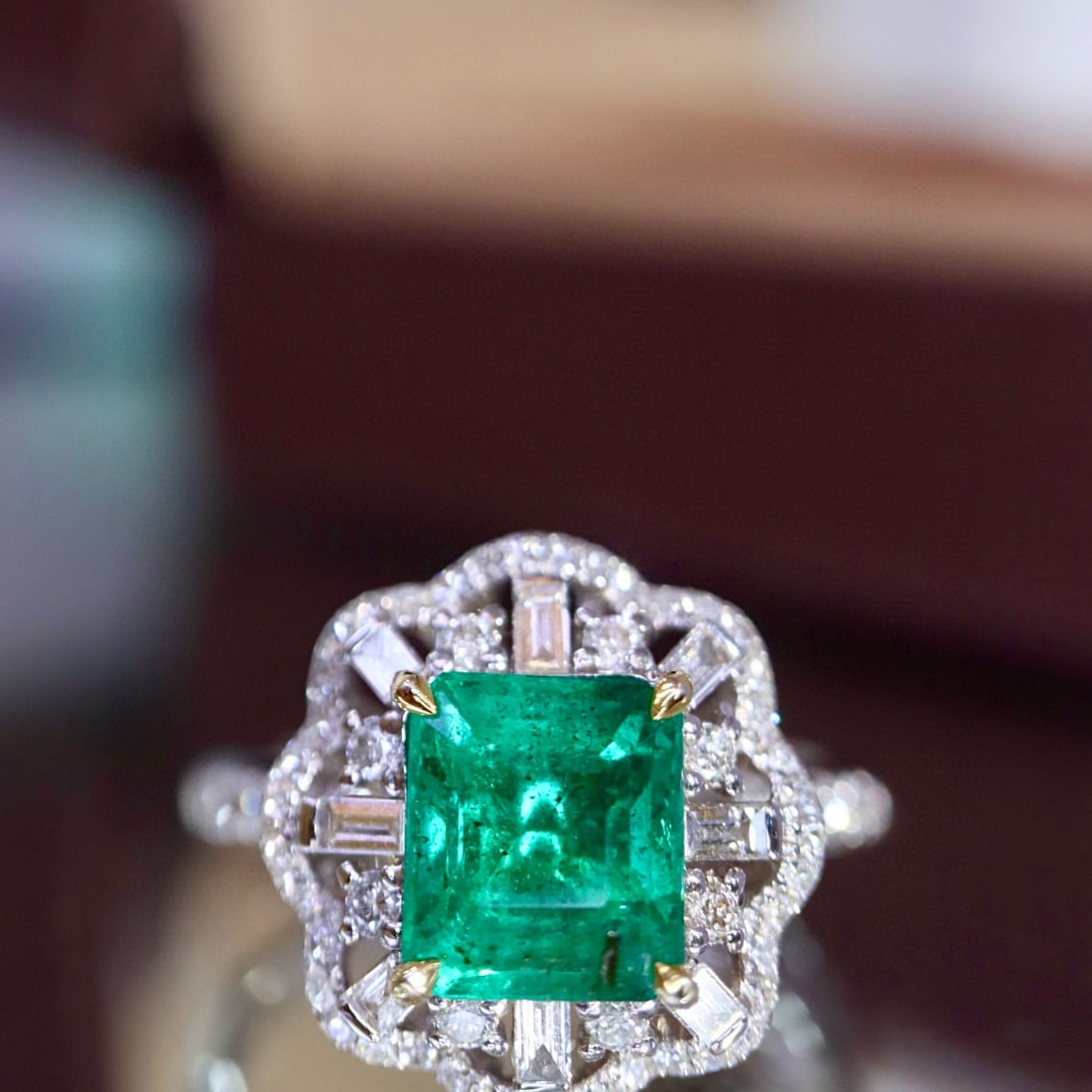 14k Gold 2.09 Ctw Natural Emerald & Diamond Ring - 4