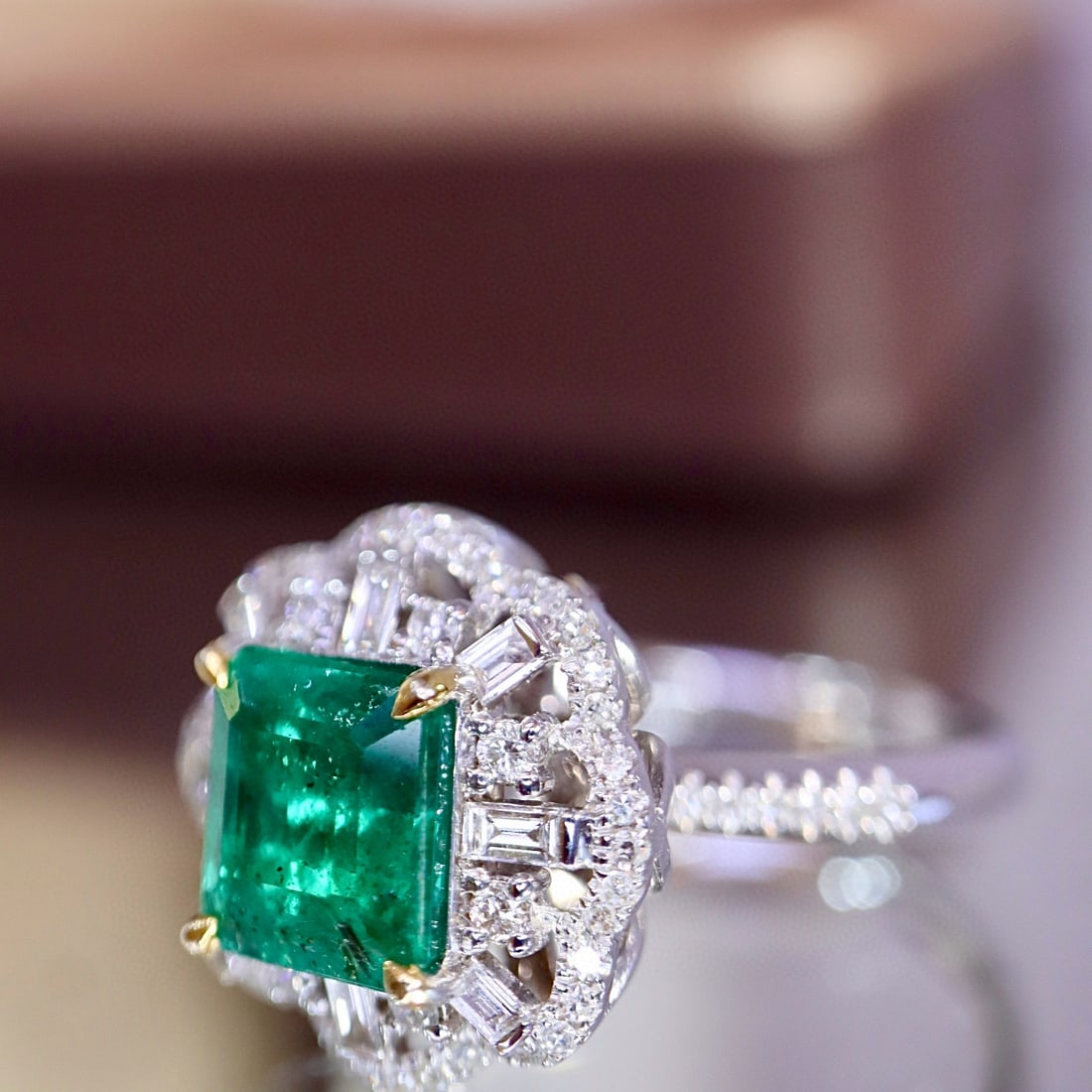 14k Gold 2.09 Ctw Natural Emerald & Diamond Ring - 6