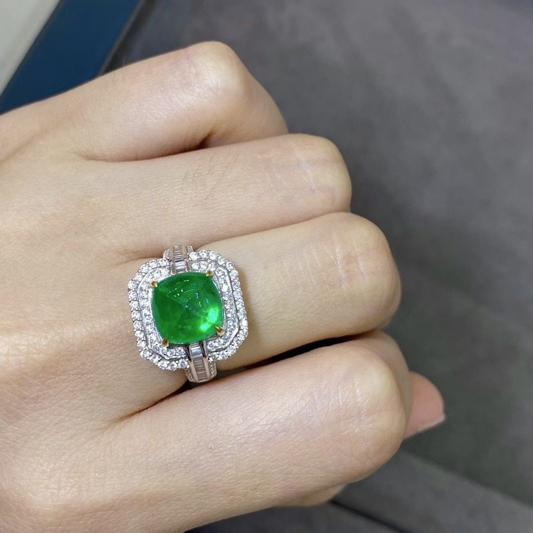 14k Gold 4.48 Ctw Vivid Green Natural Emerald & Diamond Ring - 2