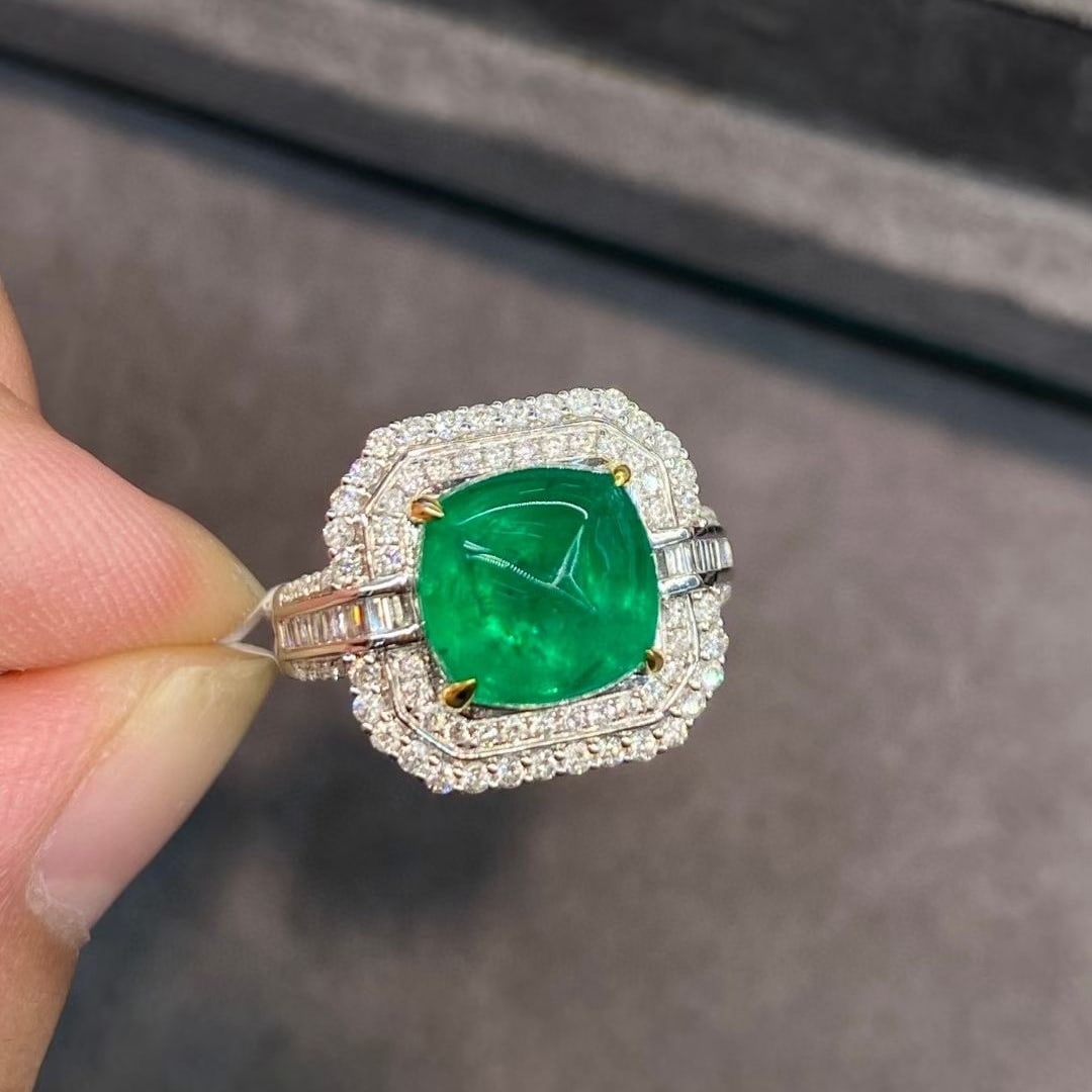 14k Gold 4.48 Ctw Vivid Green Natural Emerald & Diamond Ring - 3
