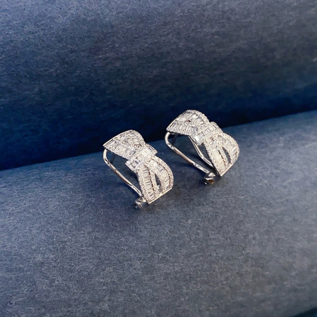 14k Gold 0.8 Ct Natural H Diamond Earrings - 2