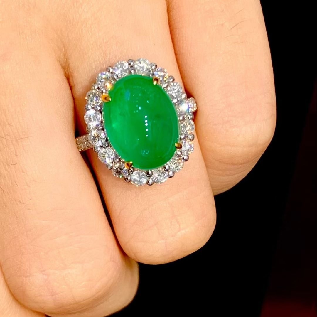 14k Gold 5.33 Ct Vivid Green Natural Emerald & Diamond Ring - 4