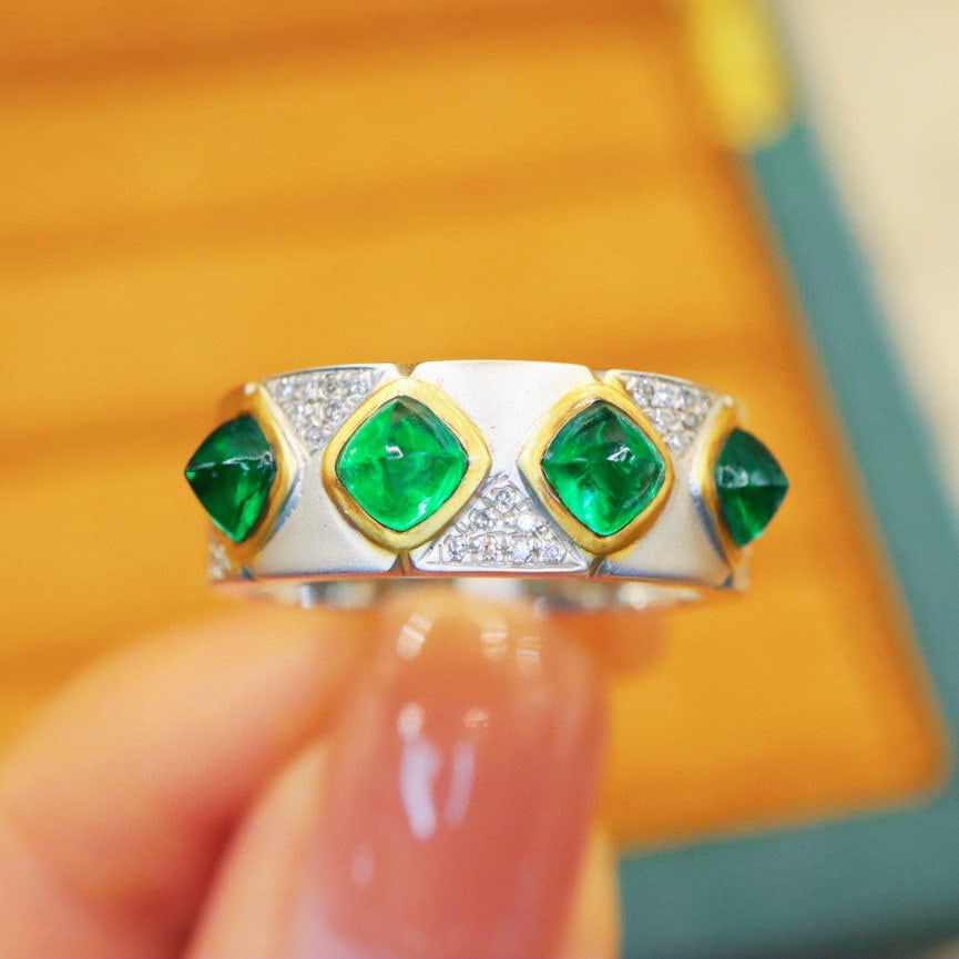 14k Gold 1.52 Ctw Vivid Green Natural Emerald & Diamond Ring: Ref:231020292 // gold content:14k gold // ring size:7. 25us // // main gemstone:emerald // shape:suger-loaf // carat weight:1. 42ct // color:vivid green // treatment:natural // // adjacent gemstone 2