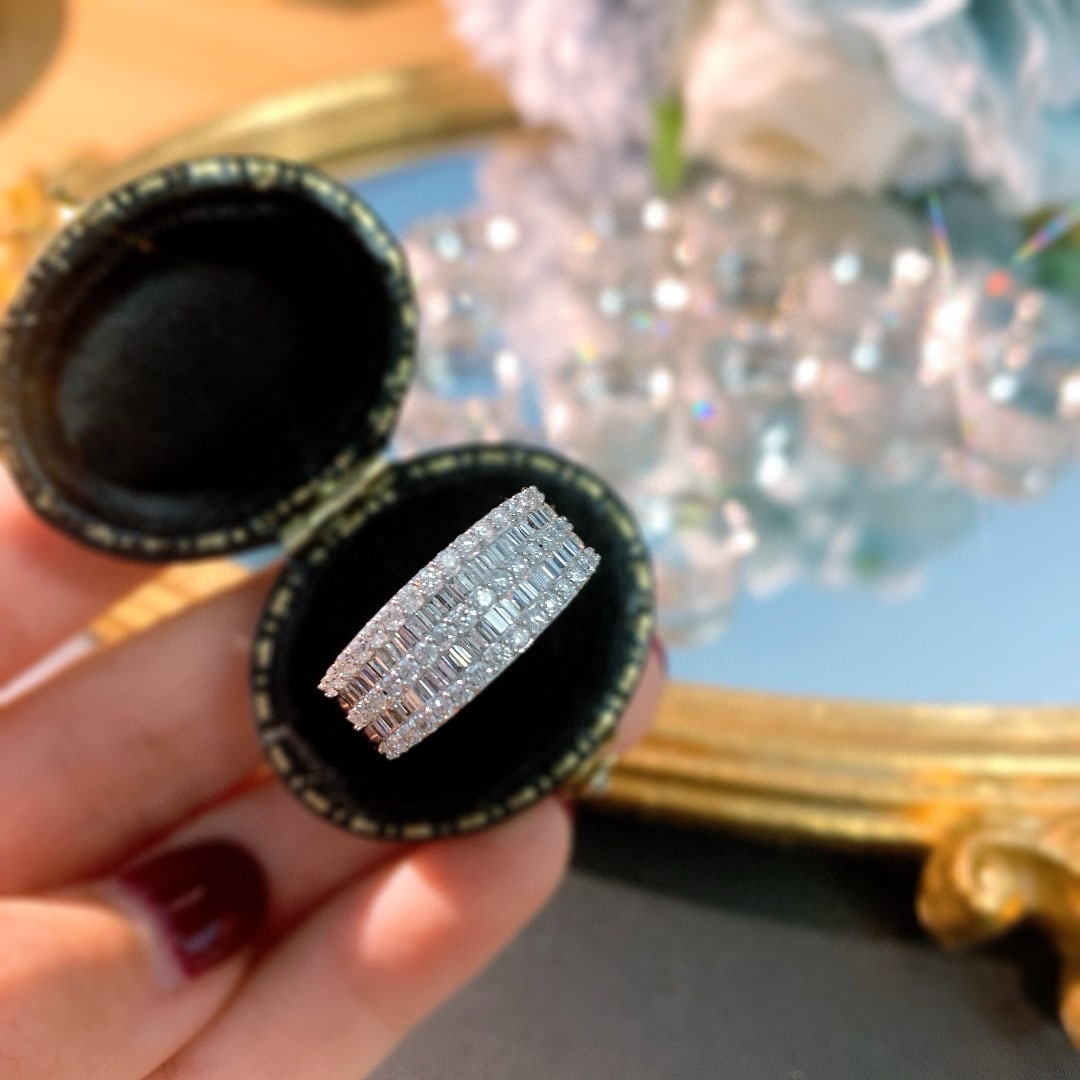 14k Gold 1 Ct Natural H Diamond Ring: Ref:231020306 // gold content:14k gold // ring size:7. 25us // // main gemstone:diamond // shape:multiply // carat weight:1ct // clarity grade:vs-si // color:h // treatment:natural // High Estimate: