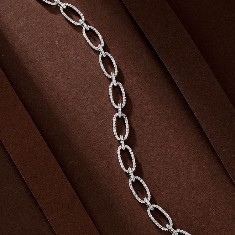 14k Gold 1.95 Ct Natural H Diamond Bracelet: Ref:231020349 // gold content:14k gold // main gemstone:diamond // shape:round // carat weight:1. 95ct // clarity grade:vs-si // color:h // treatment:natural // cut grade:g // Low Estimate: 10000