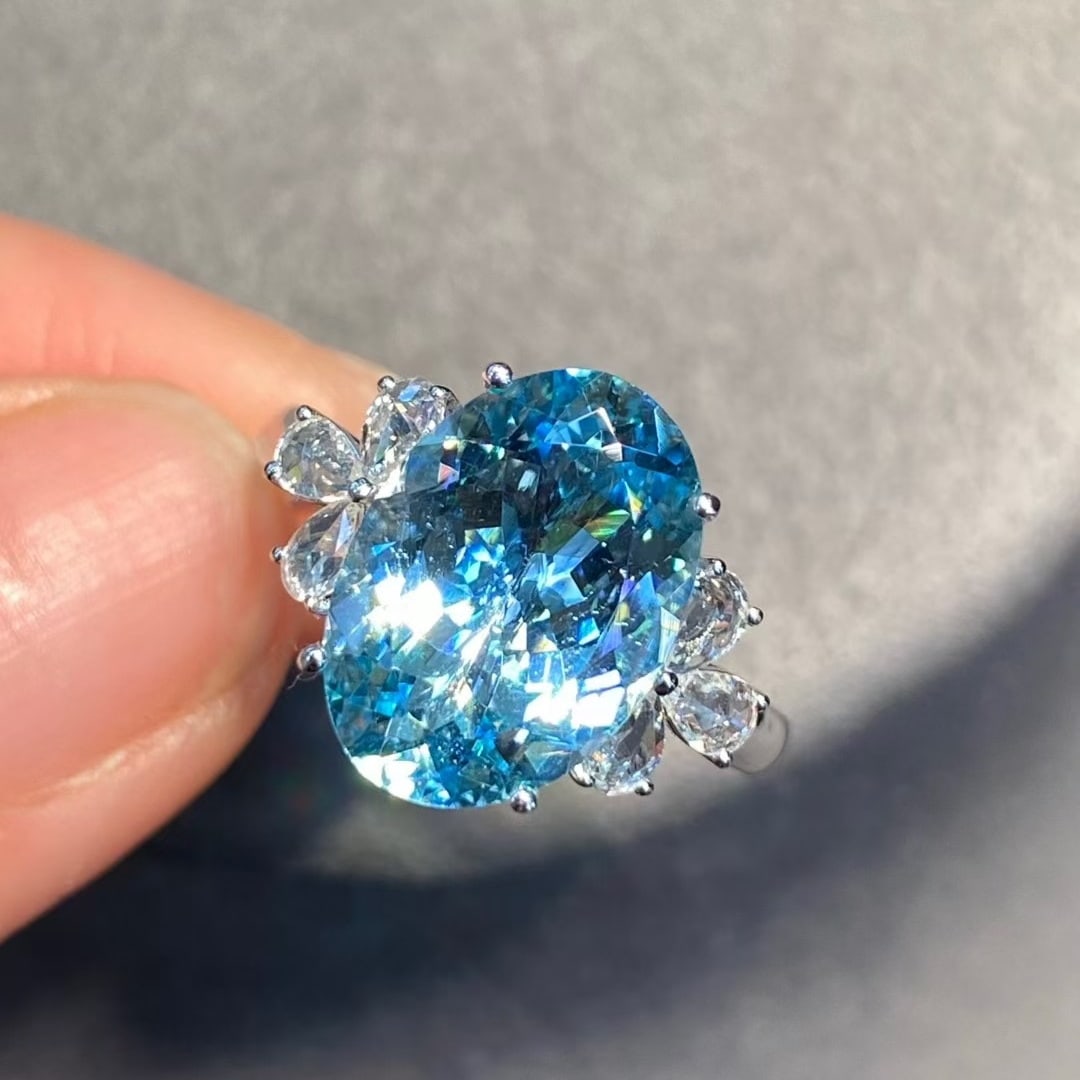 14k Gold 3.7 Ctw Natural Aquamarine & Diamond Ring - 3