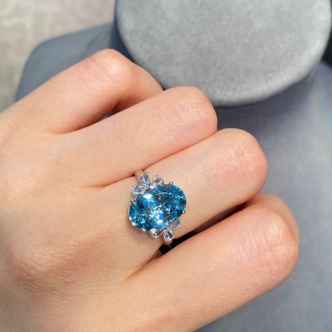 14k Gold 3.7 Ctw Natural Aquamarine & Diamond Ring - 4