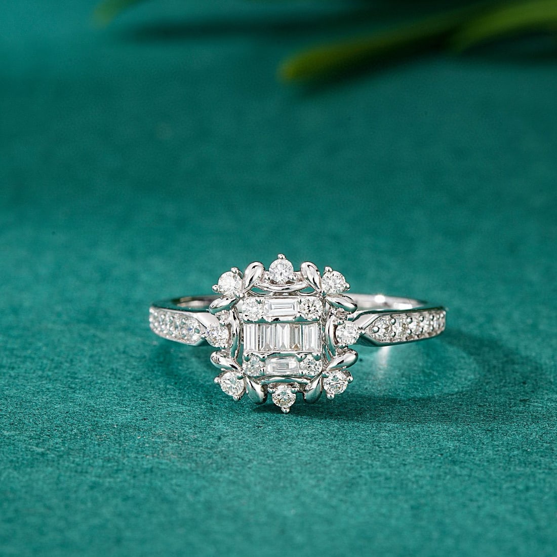 14k Gold 0.35 Ctw Natural H Diamond Ring: Ref:231020381 // gold content:14k gold // ring size:7. 25us // // main gemstone:diamond // shape:baguette // carat weight:0. 09ct // clarity grade:vs-si // color:h // treatment:natural // // adjacent