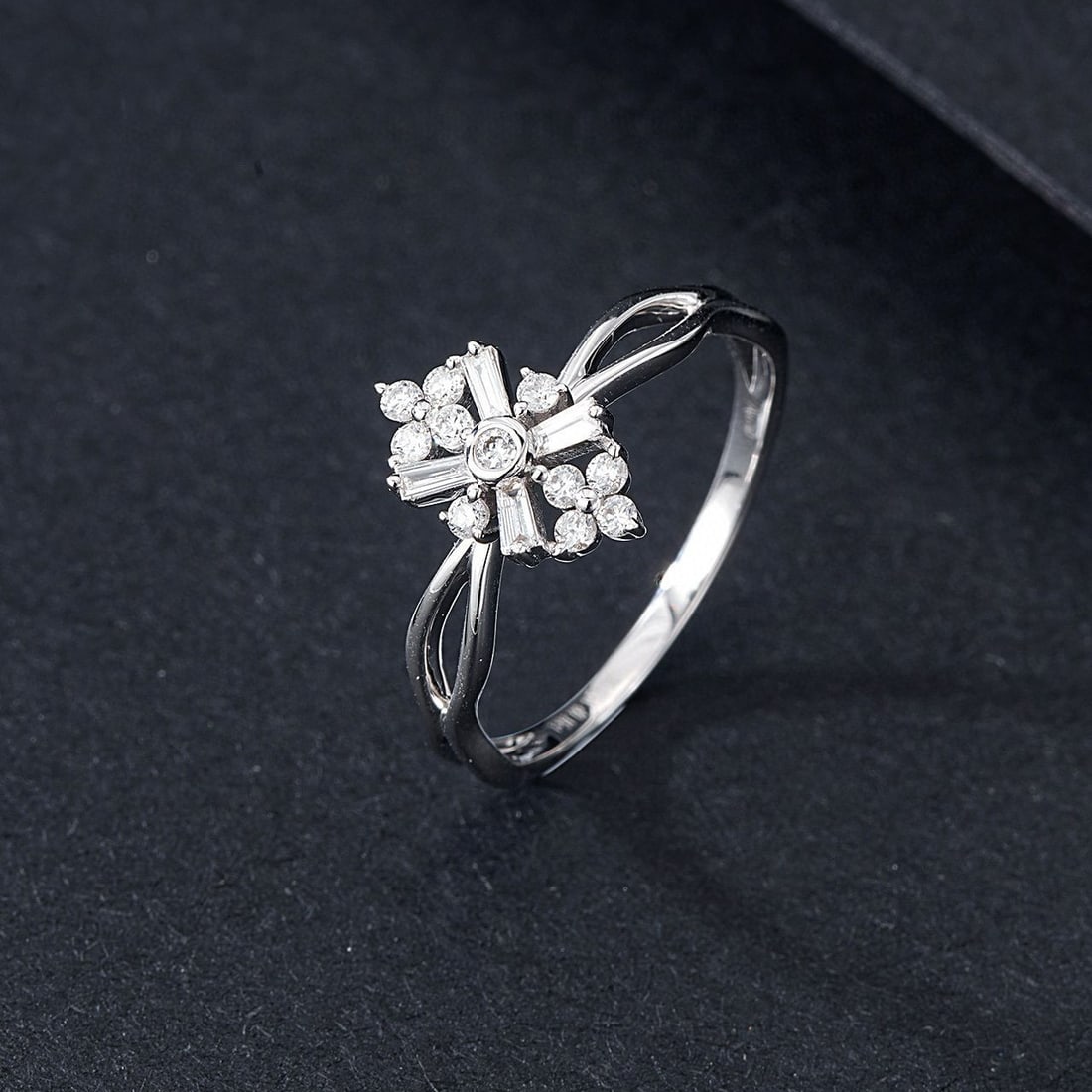 14k Gold 0.27 Ctw Natural H Diamond Ring - 2