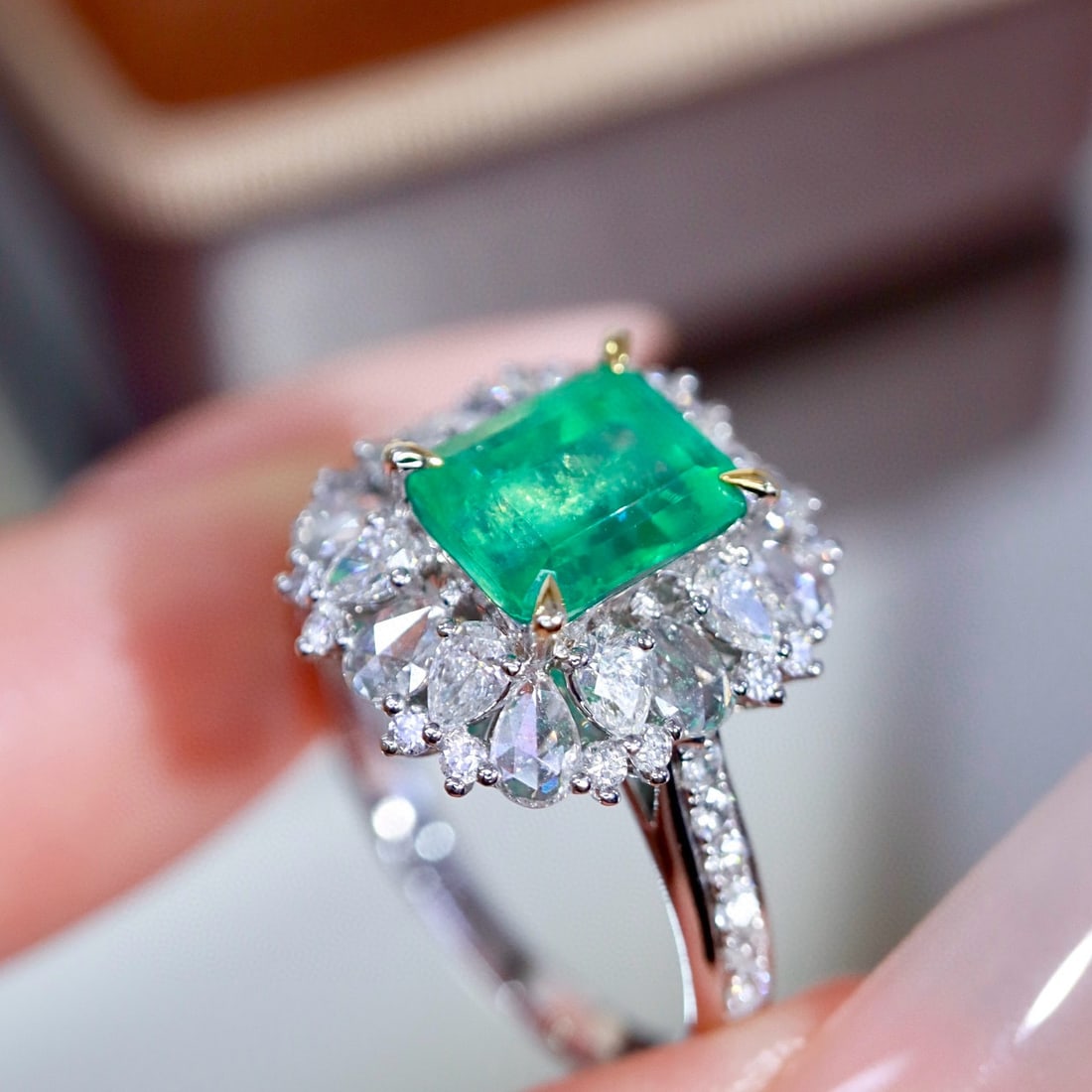 14k Gold 2.61 Ctw Natural Emerald & Diamond Ring - 6