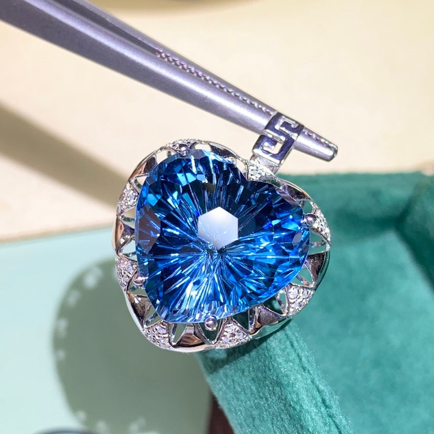 14k Gold 16.1 Ctw Natural Topaz & Diamond Pendant( Without Chain ) - 2