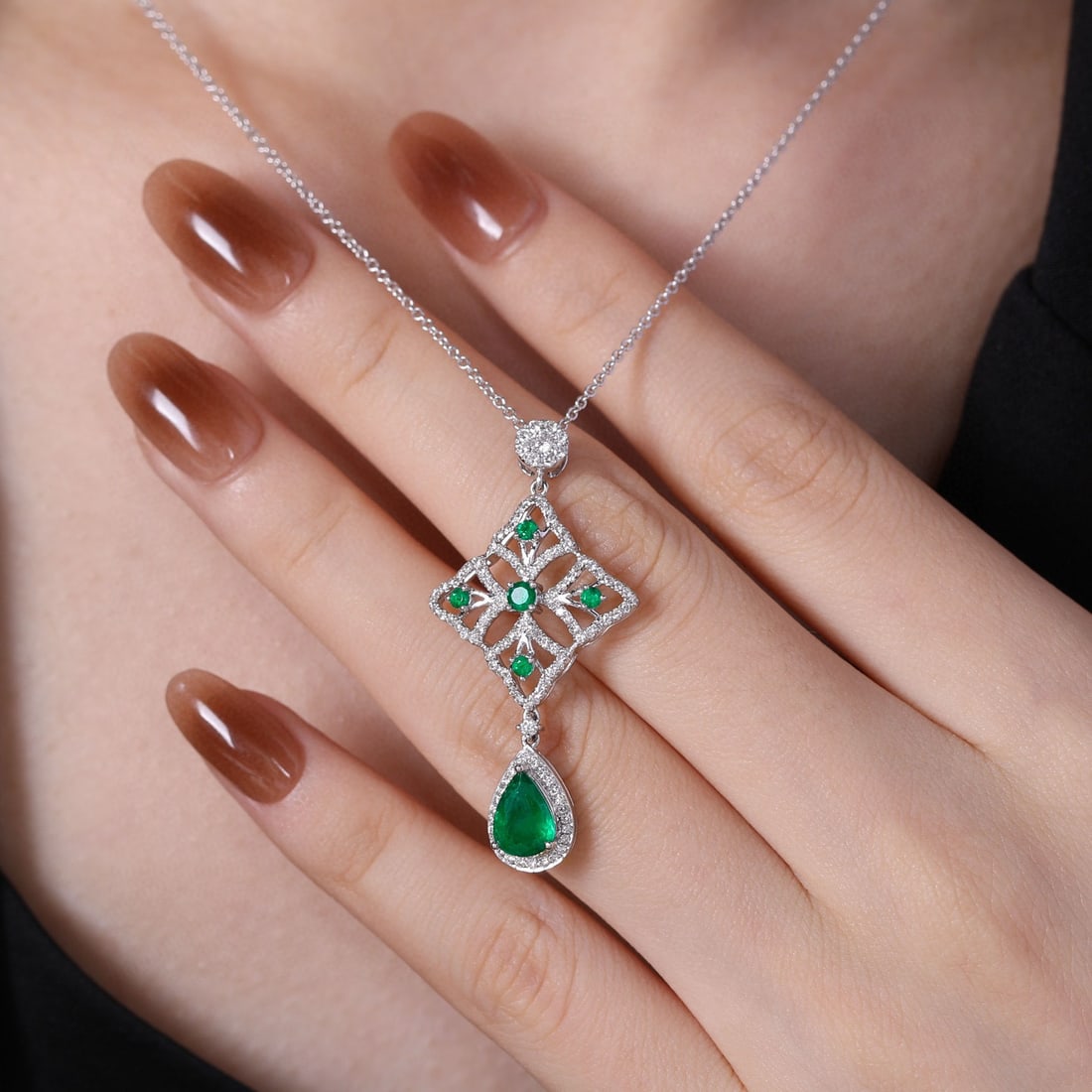 14k Gold 1.85 Ctw Vivid Green Natural Emerald & Diamond Pendant( Without Chain ) - 2
