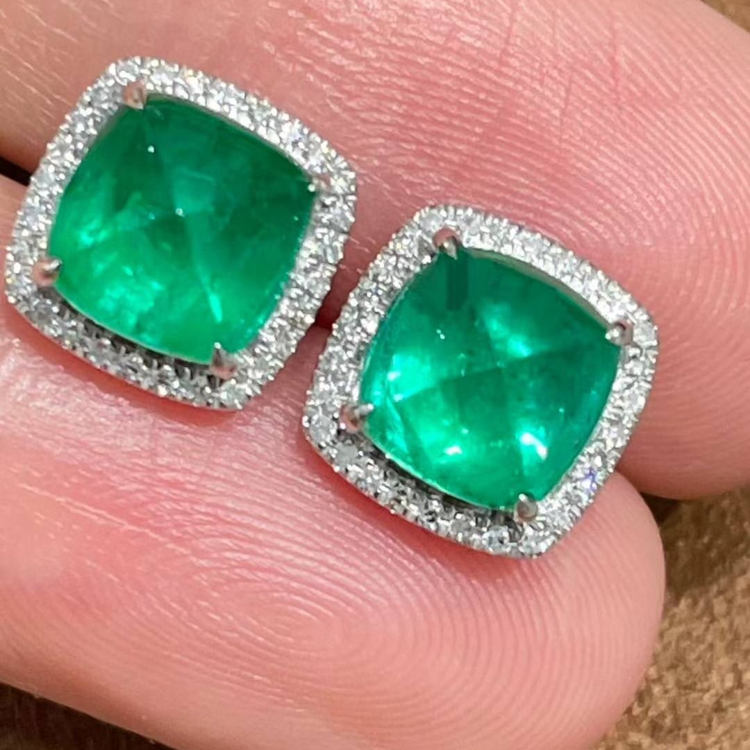 14k Gold 2.7 Ct Vivid Green Natural Emerald & Diamond Earrings - 4