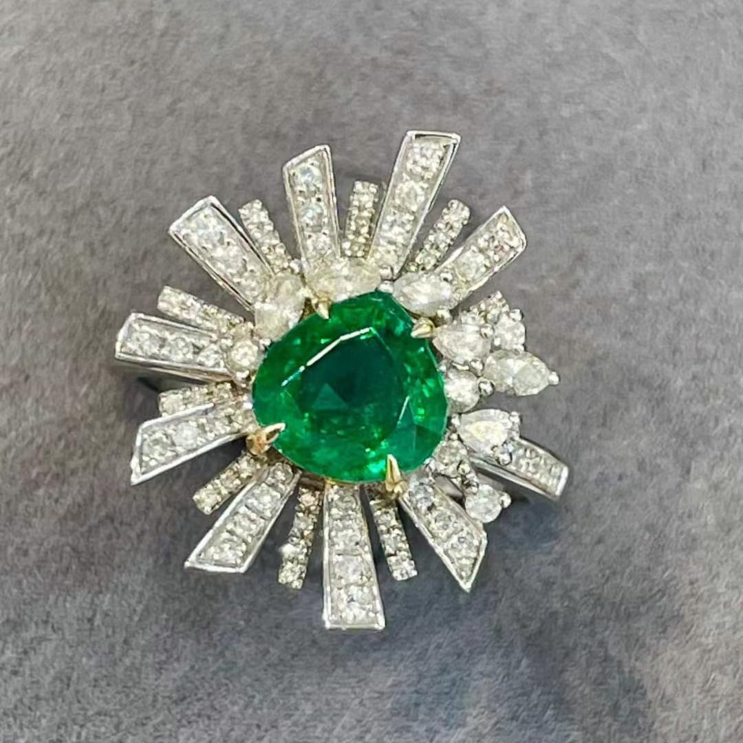14k Gold 2.46 Ctw Vivid Green Natural Emerald & Diamond Ring - 2