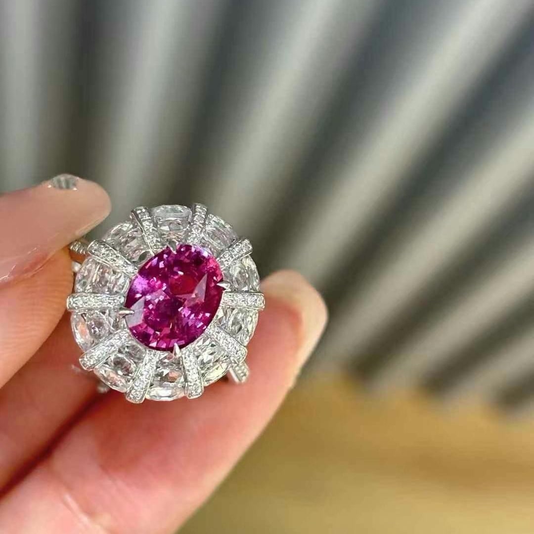 14k Gold 2.15 Ct Natural Sapphire & Diamond & Sapphire Ring: Ref:231020435 // gold content:14k gold // ring size:7. 25us // // main gemstone:sapphire // shape:oval // carat weight:2. 15ct // color:purple // treatment:natural // // adjacent gemstone 2 : diamond