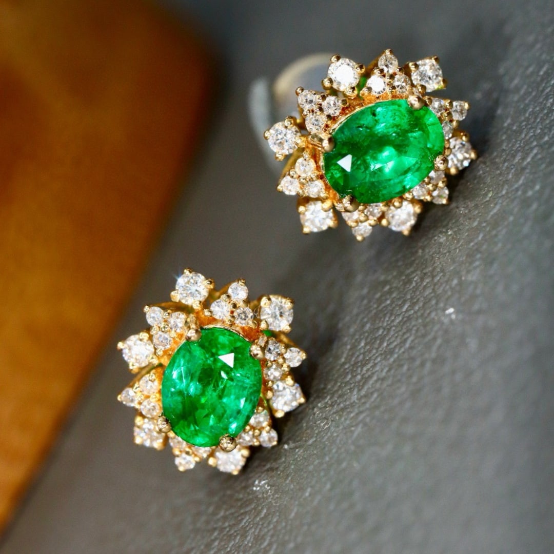 14k Gold 1.07 Ctw Natural Emerald & Diamond Earrings - 3