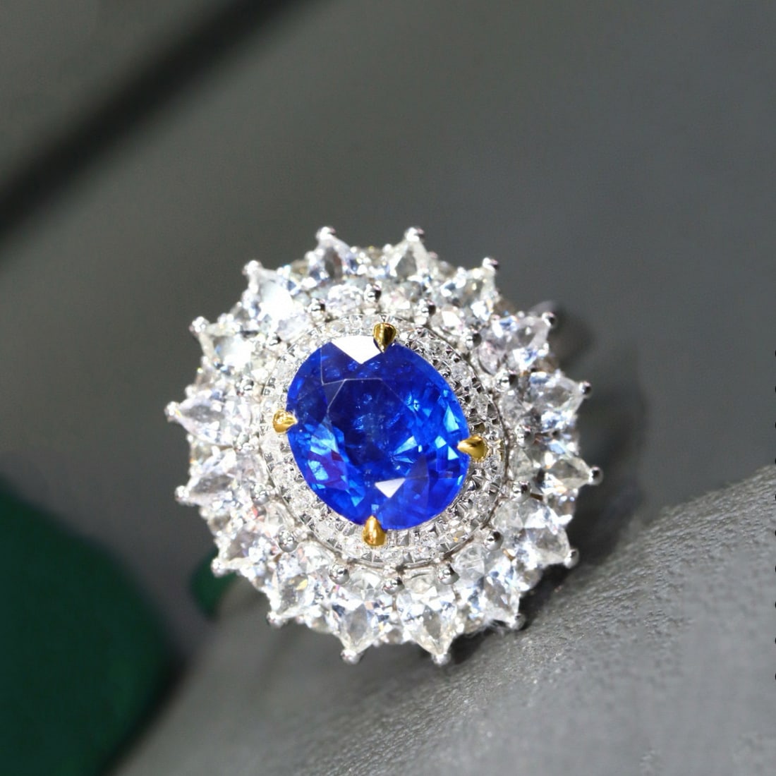 14k Gold 1.40 Ctw Natural Sapphire & Diamond Ring: Ref:231029022 // gold content:14k gold // ring size:7. 25us // // main gemstone:sapphire // shape:oval // carat weight:1. 32ct // color:blue // treatment:natural // // adjacent gemstone 2 : diamond