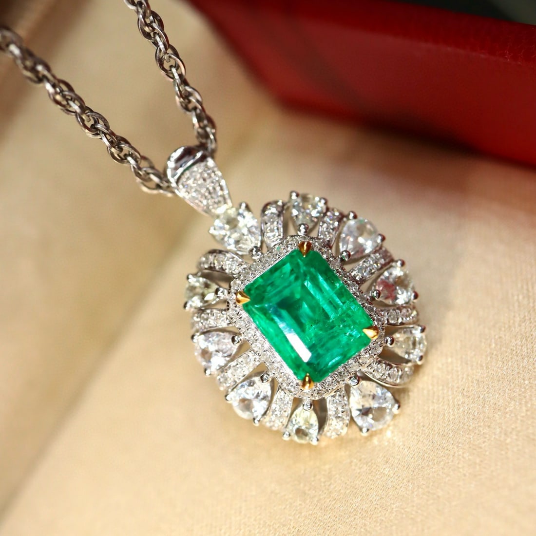 14k Gold 2.84 Ctw Natural Emerald & Diamond Ring/pendant( Without Chain ) - 4