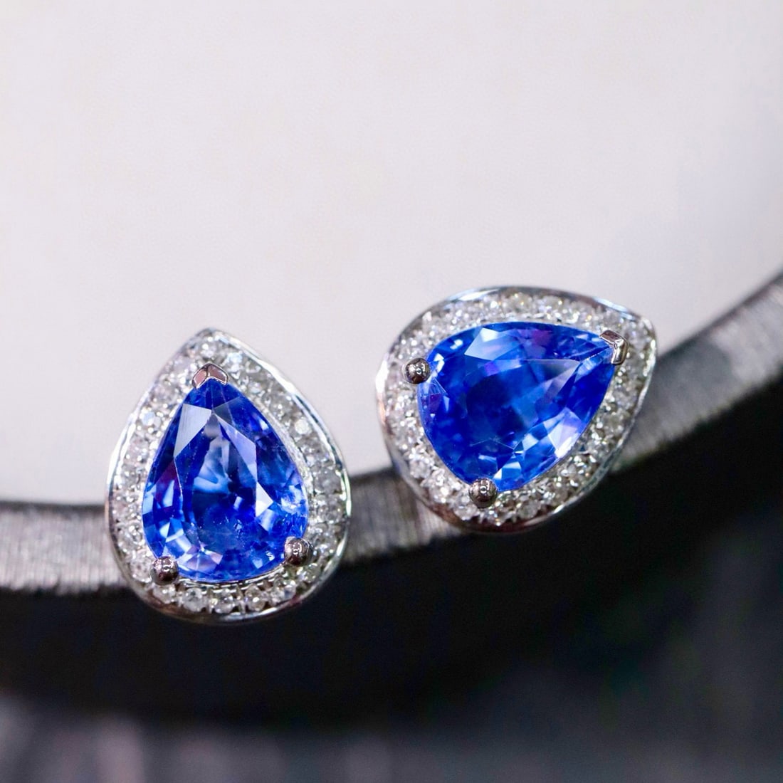 14k Gold 2.11 Ctw Natural Sapphire & Diamond Earrings - 2