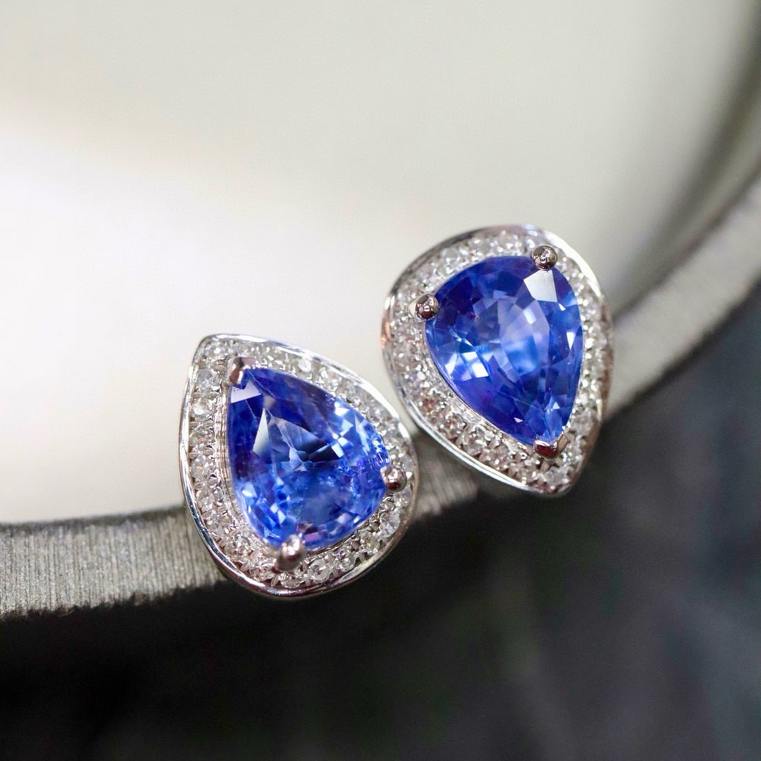 14k Gold 2.11 Ctw Natural Sapphire & Diamond Earrings - 3