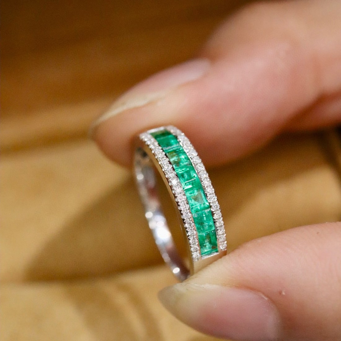 14k Gold 0.71 Ctw Natural Emerald & Diamond Ring - 3