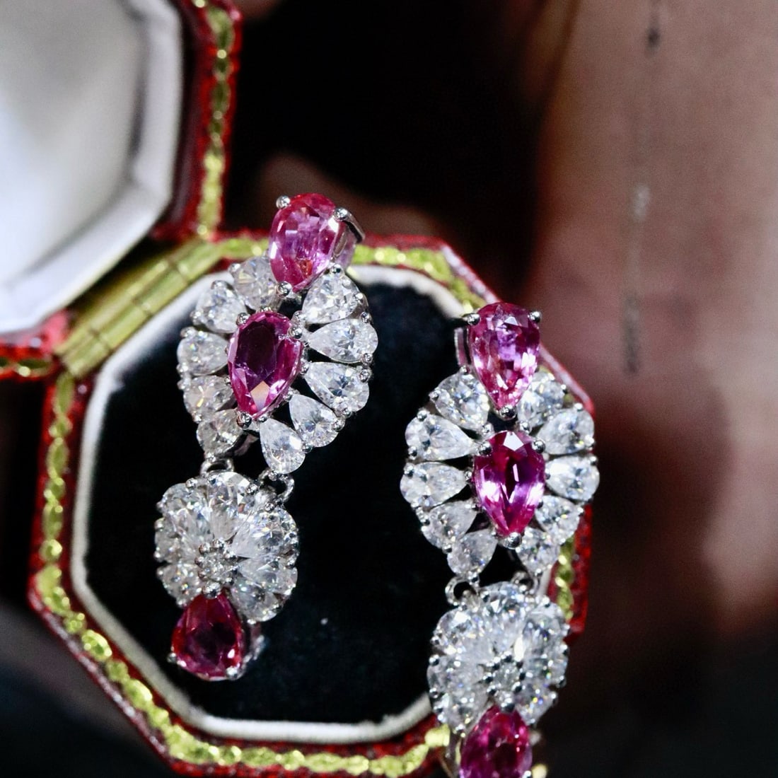14k Gold 2.79 Ctw Natural Ruby & Diamond Earrings: Ref:231029042 // gold content:14k gold // main gemstone:ruby // shape:pear // carat weight:2. 76ct // color:purplish red // treatment:natural // // adjacent gemstone 2 : diamond // shape:round //