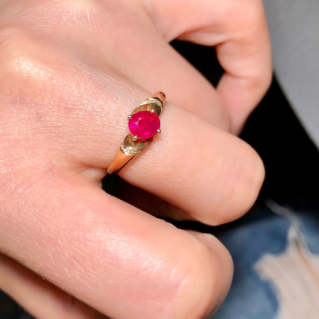 14k Gold 0.80 Ctw Natural Ruby & Diamond Ring - 4