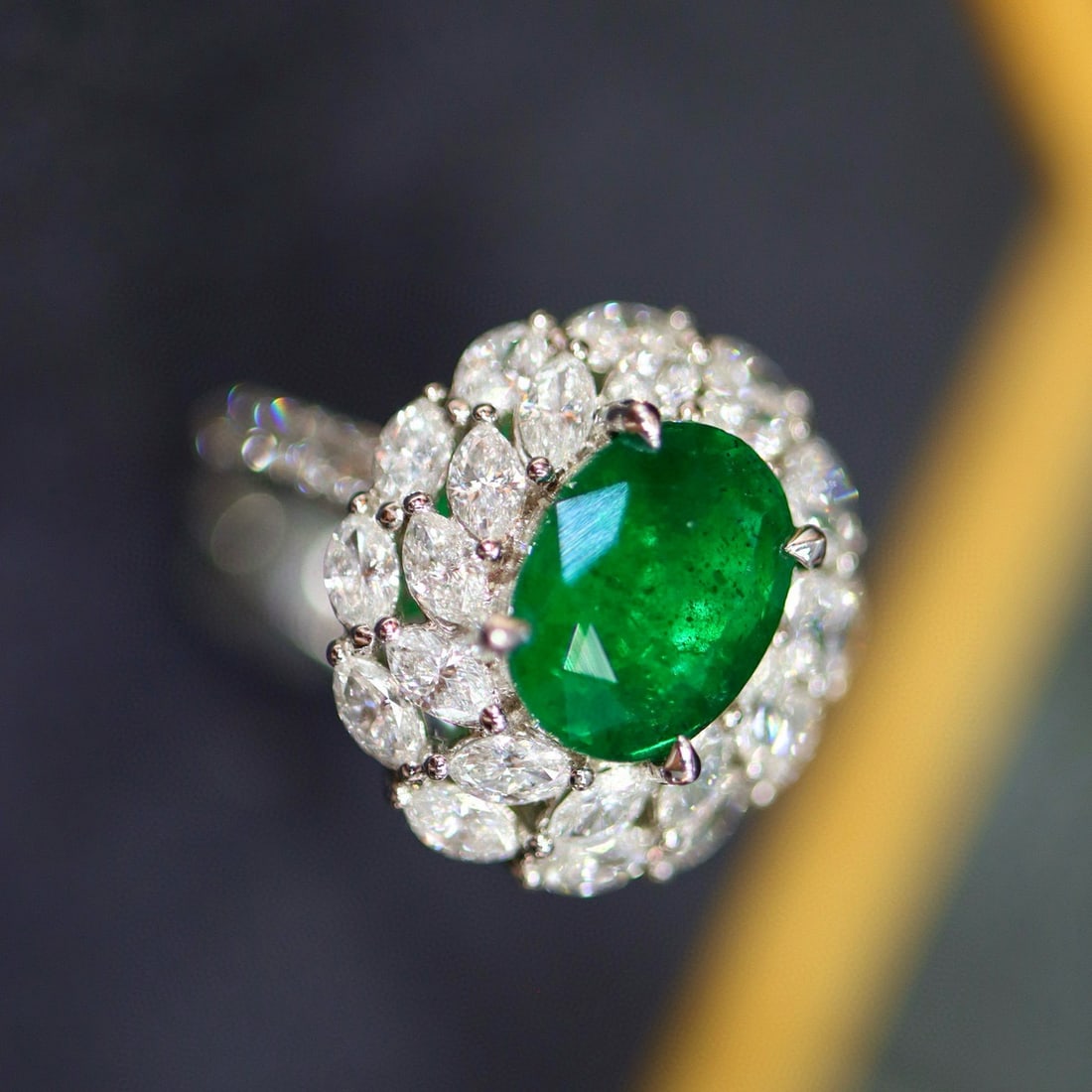 14k Gold 3.08 Ctw Natural Emerald & Diamond Ring - 2