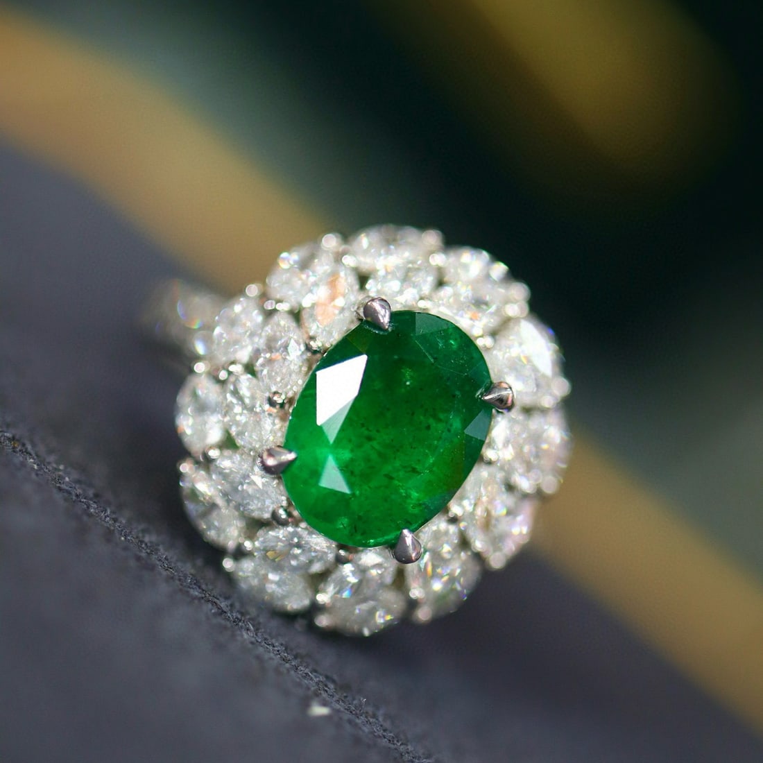 14k Gold 3.08 Ctw Natural Emerald & Diamond Ring - 3