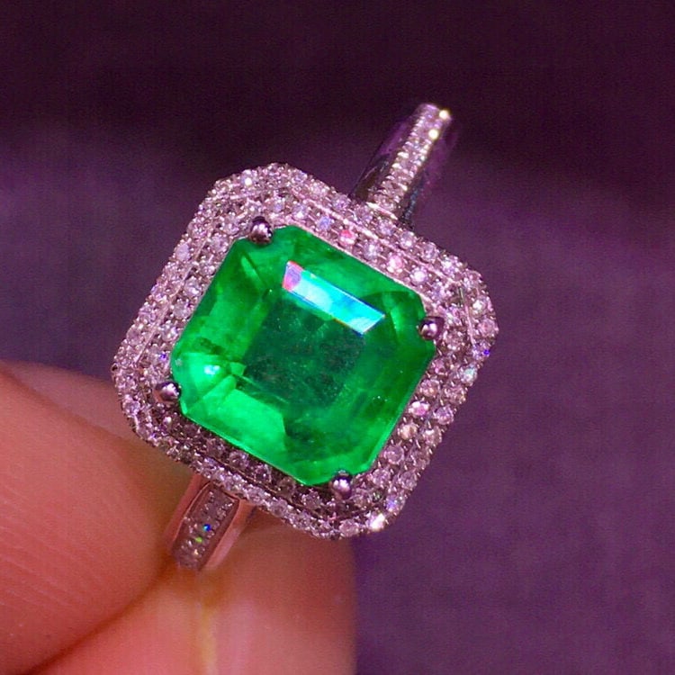 14k Gold 1.9 Ct Natural Emerald & Diamond Ring - 4