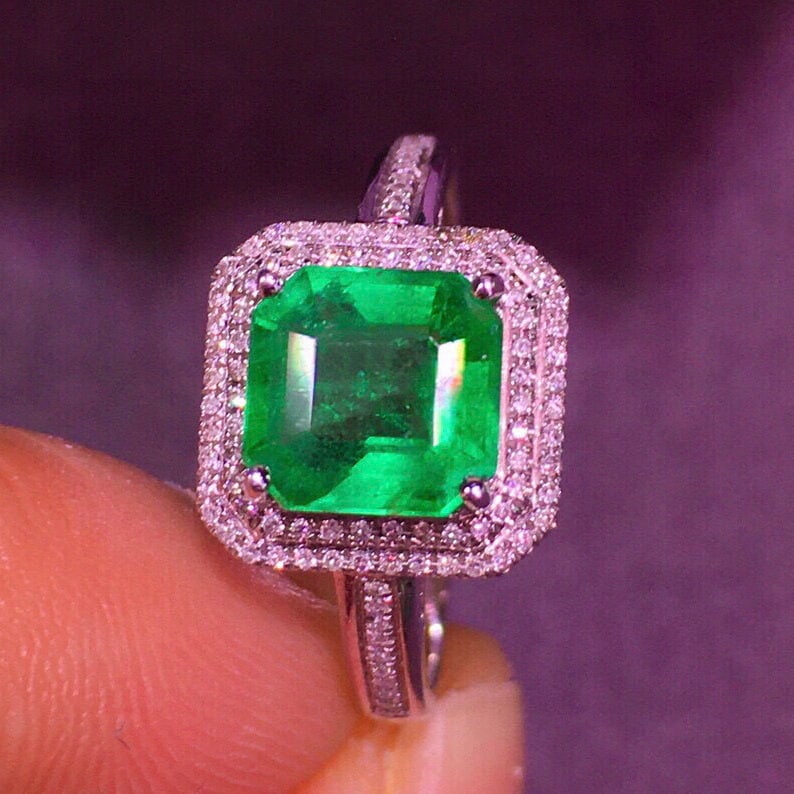 14k Gold 1.9 Ct Natural Emerald & Diamond Ring - 6