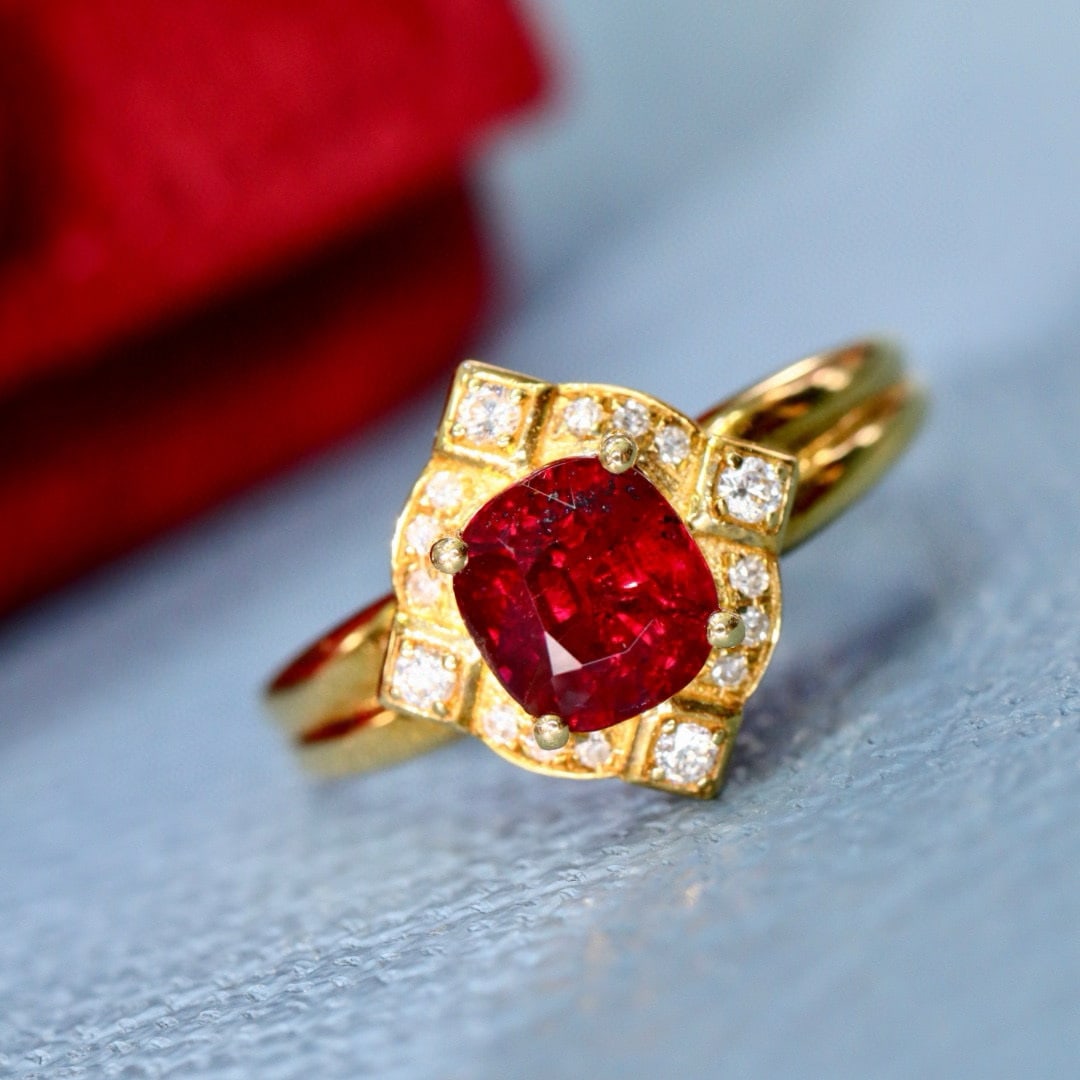 14k Gold 1.31 Ctw Natural Ruby & Diamond Ring: Ref:231029090 // gold content:14k gold // ring size:7. 25us // // main gemstone:ruby // shape:cushion // carat weight:1. 19ct // color:red // treatment:natural // // adjacent gemstone 2 : diamond // s