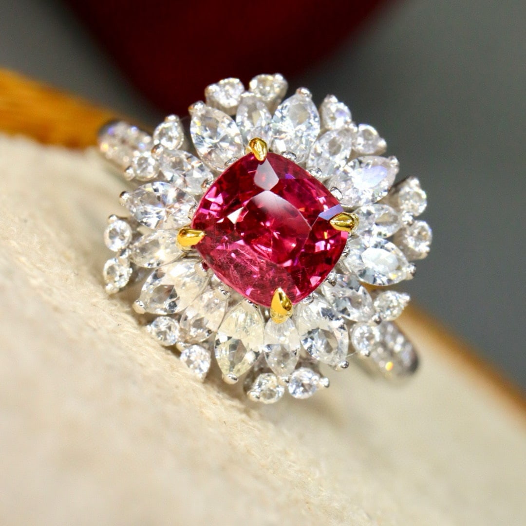 14k Gold 1.64 Ctw Natural Spinel & Diamond Ring: Ref:231029094 // gold content:14k gold // ring size:7. 25us // // main gemstone:spinel // shape:cushion // carat weight:1. 17ct // color:red // treatment:natural // // adjacent gemstone 2 : diamond
