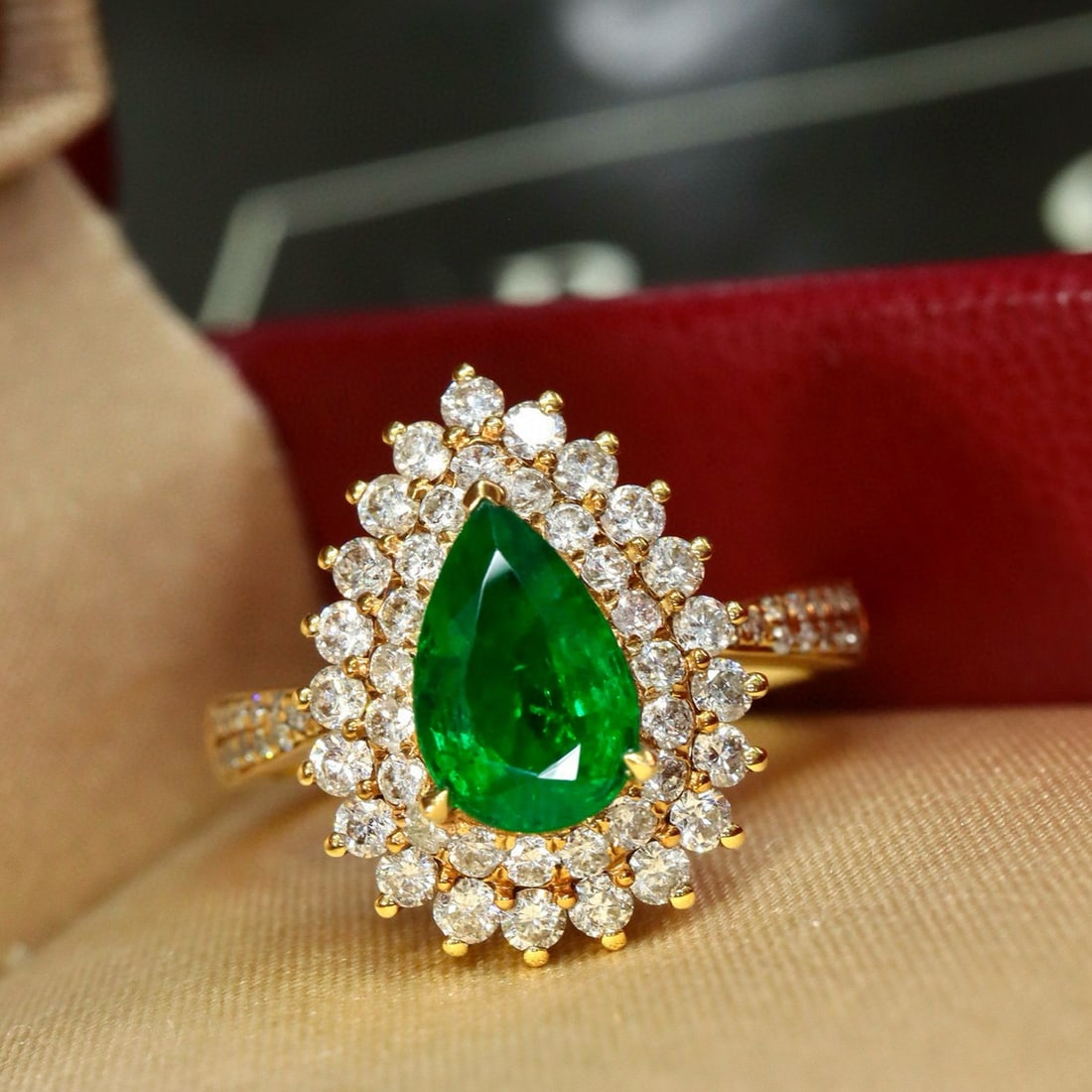 14k Gold 2.37 Ctw Natural Emerald & Diamond Ring - 4