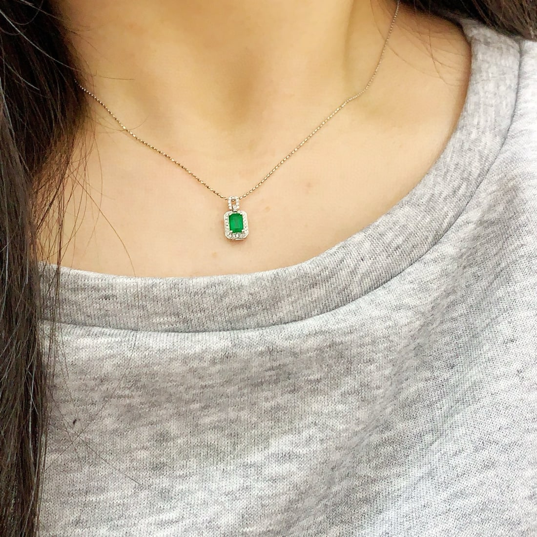 14k Gold 0.74 Ctw Natural Emerald & Diamond Pendant( Without Chain ) - 3