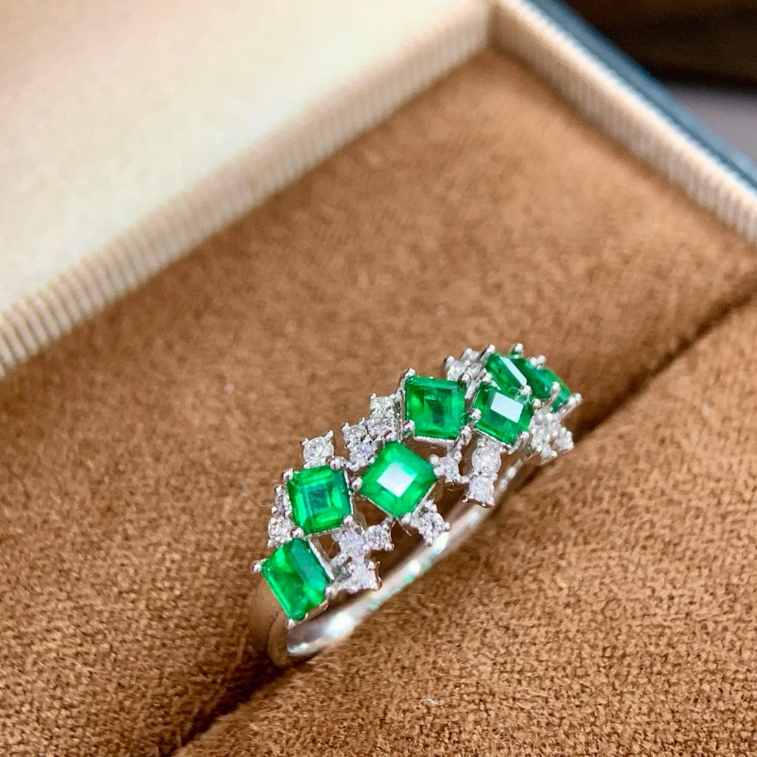 14k Gold 1.39 Ctw Natural Emerald & Diamond Ring (1 of 6)