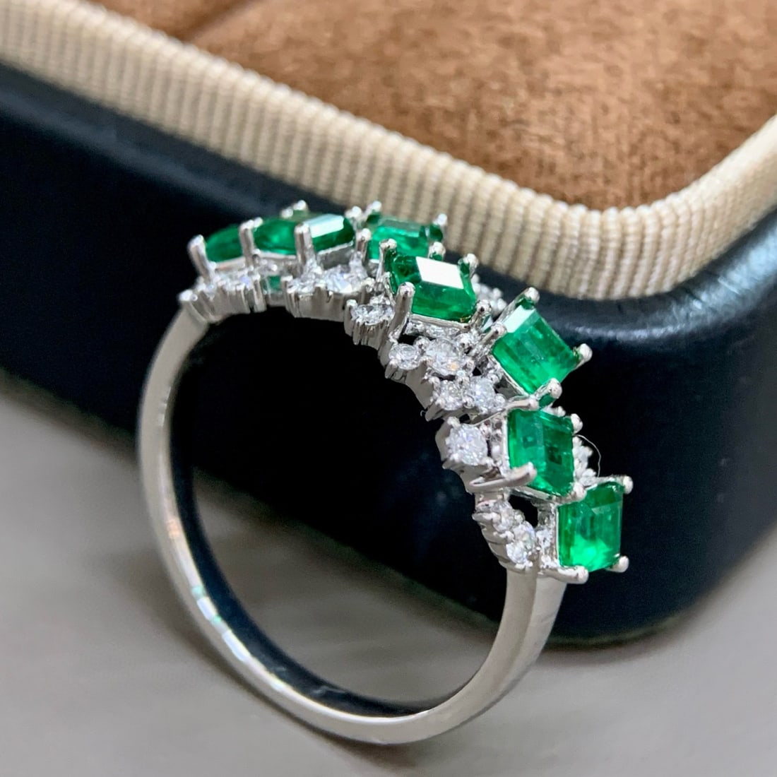 14k Gold 1.39 Ctw Natural Emerald & Diamond Ring - 3