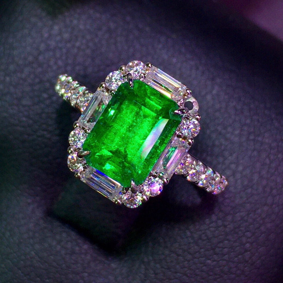 14k Gold 1.56 Ct Natural Emerald & Diamond Ring - 3