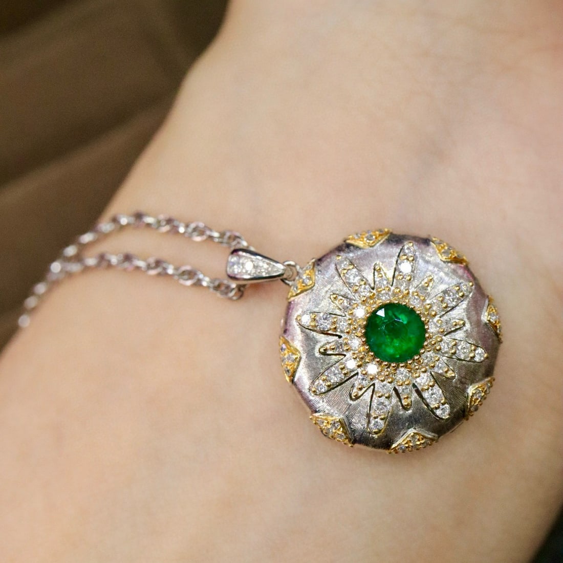 14k Gold 1.10 Ctw Natural Emerald & Diamond Pendant( Without Chain ) - 4