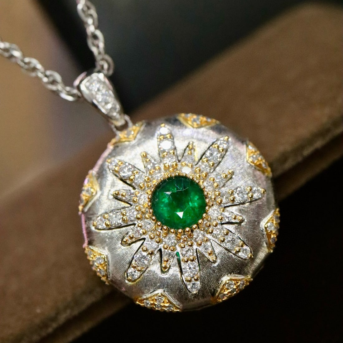 14k Gold 1.10 Ctw Natural Emerald & Diamond Pendant( Without Chain ) - 6