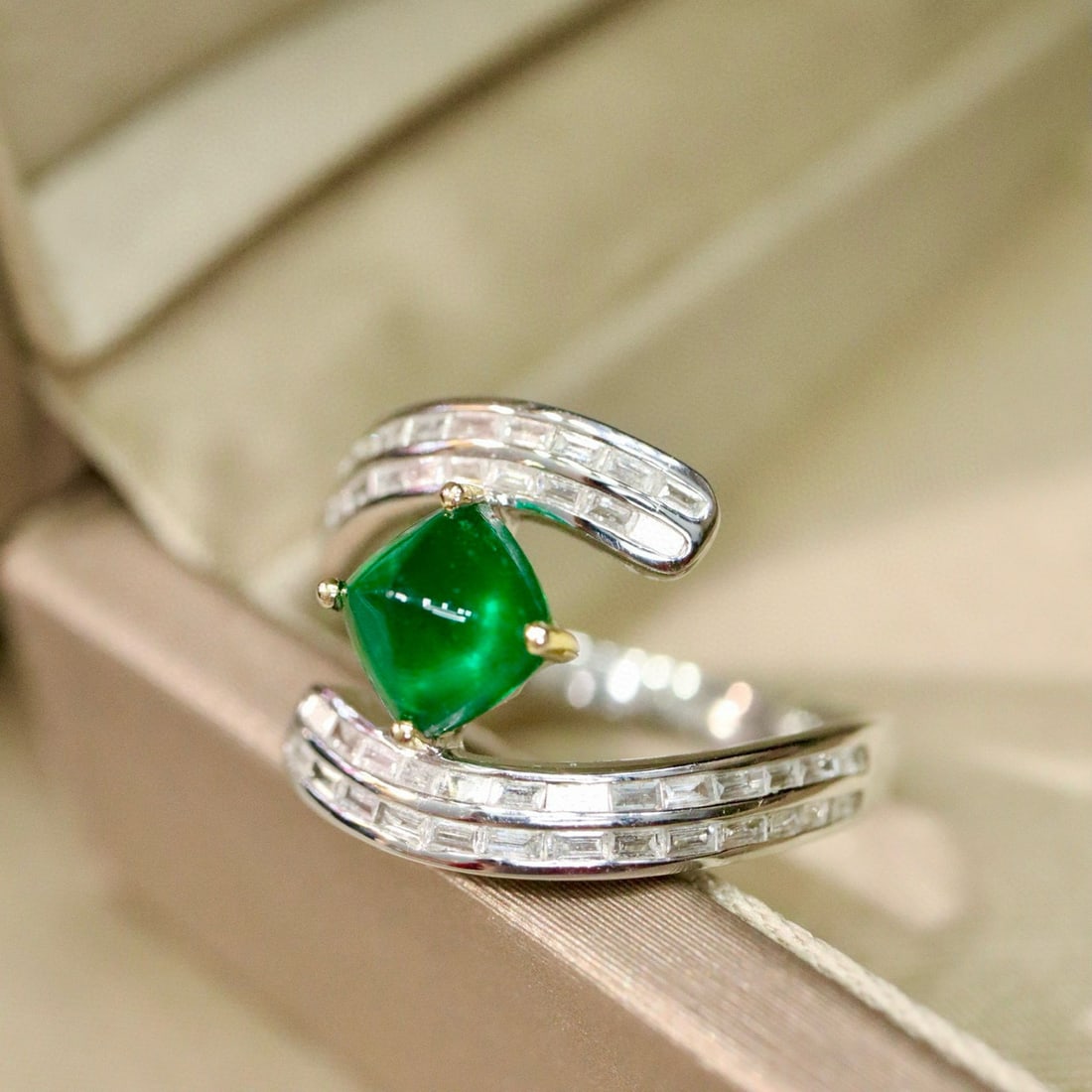 14k Gold 1.41 Ctw Natural Emerald & Diamond Ring - 5