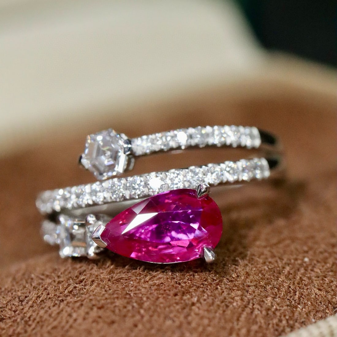 14k Gold 1.25 Ctw Natural Ruby & Diamond Ring - 4