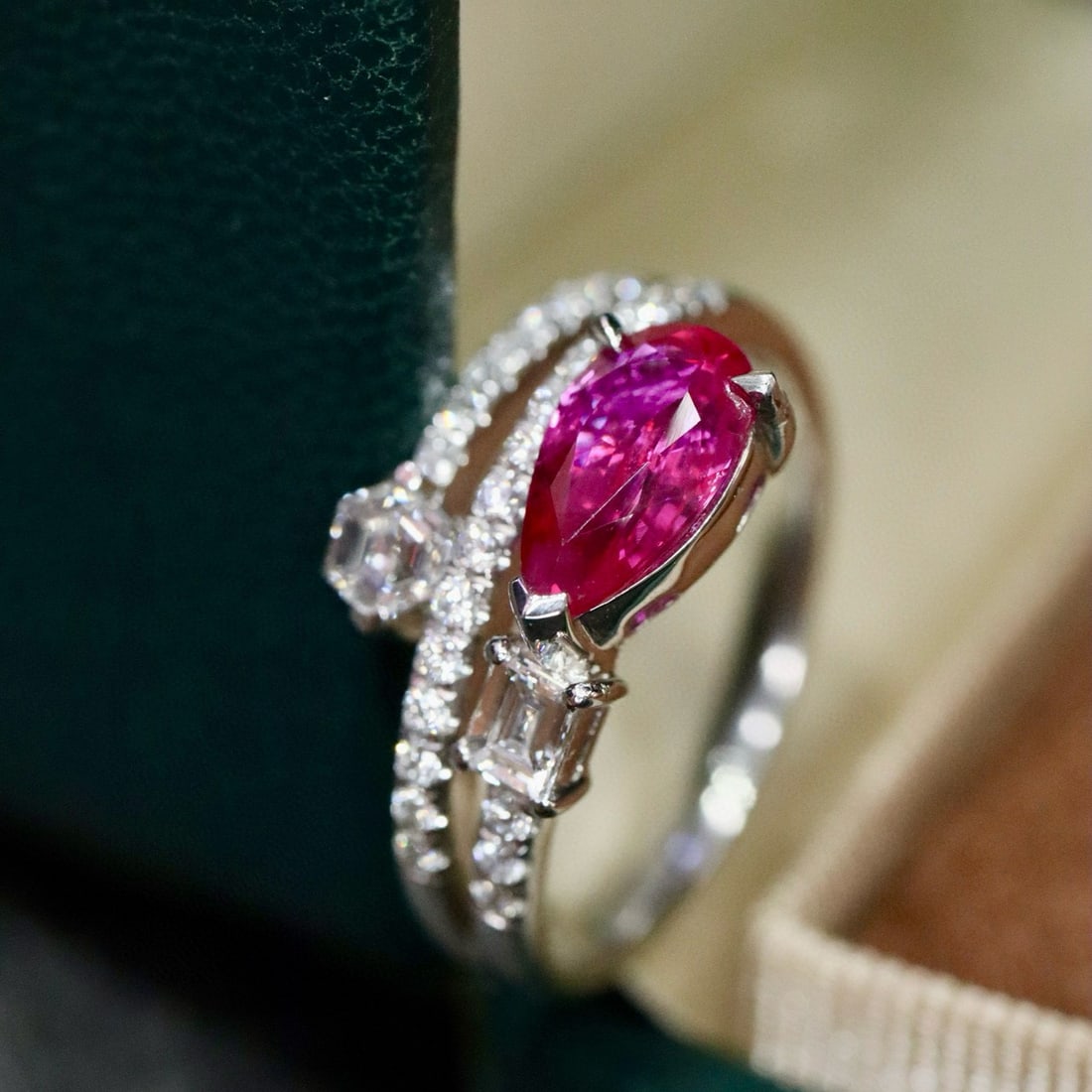 14k Gold 1.25 Ctw Natural Ruby & Diamond Ring - 5