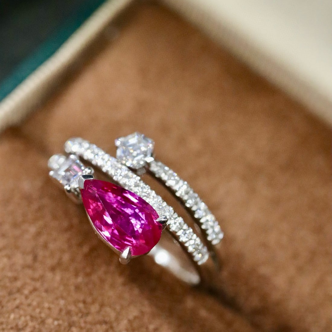 14k Gold 1.25 Ctw Natural Ruby & Diamond Ring - 6