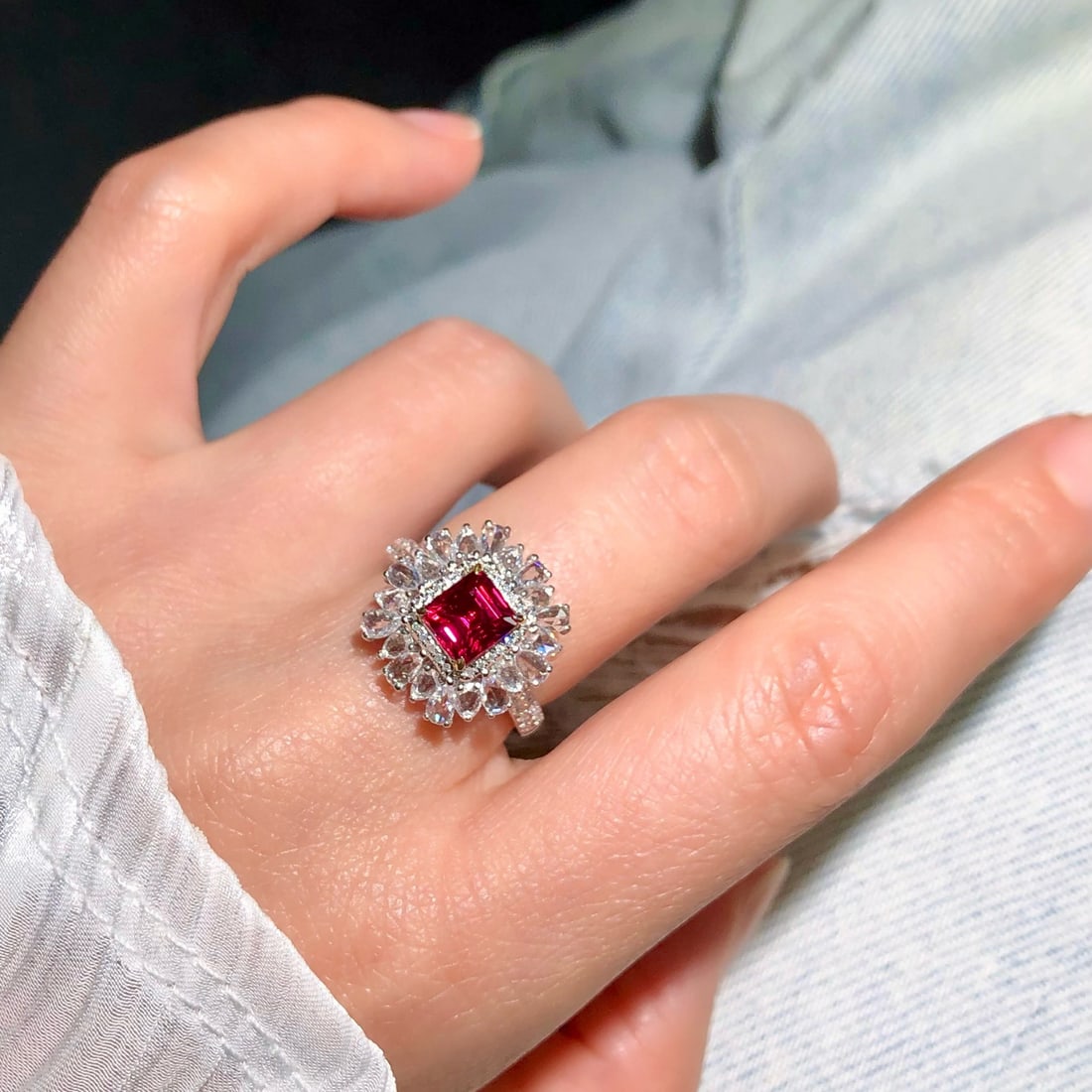 14k Gold 2.11 Ctw Natural Ruby & Diamond Ring - 6