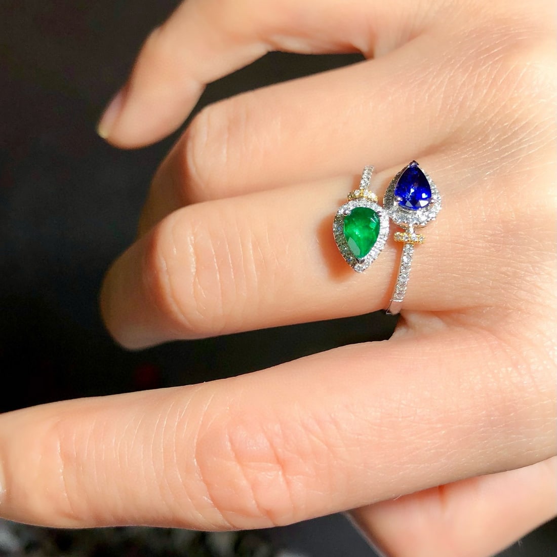14k Gold 1.02 Ctw Natural Emerald & Sapphire Ring - 6